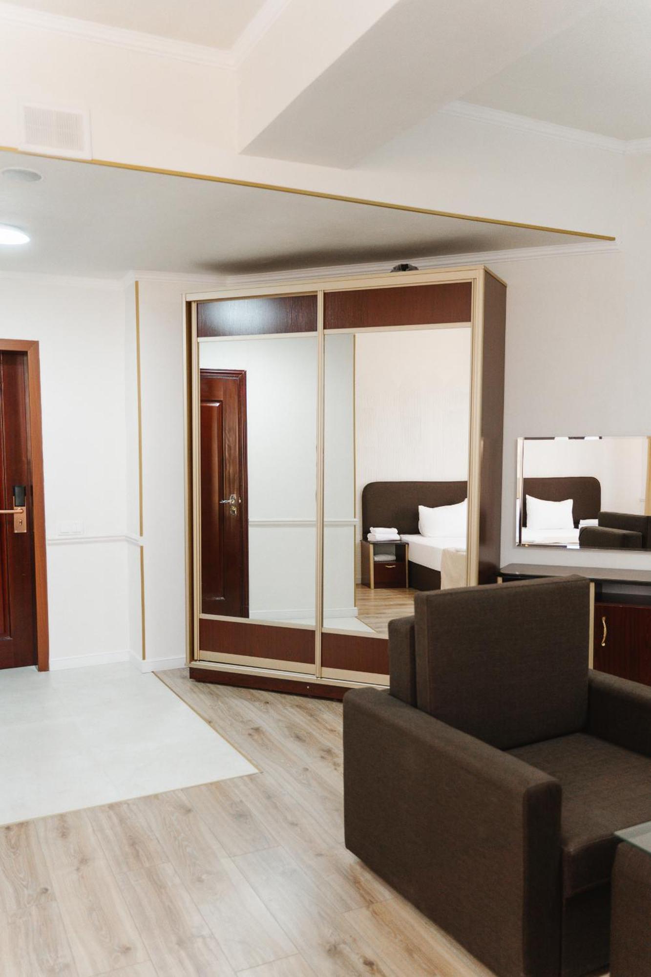 Hotel Bellagio Çimkent Dış mekan fotoğraf